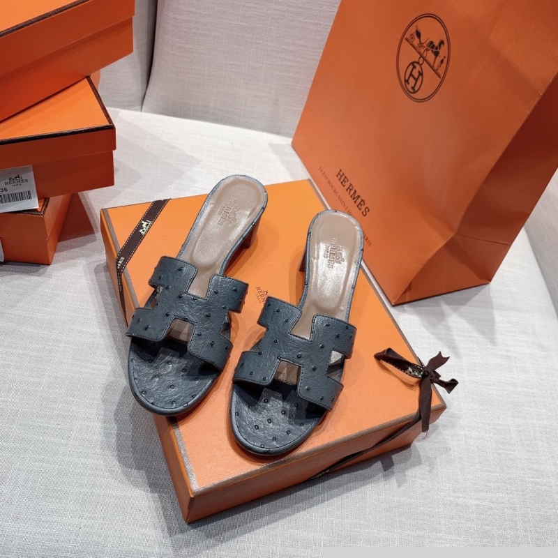 H**mes slippers